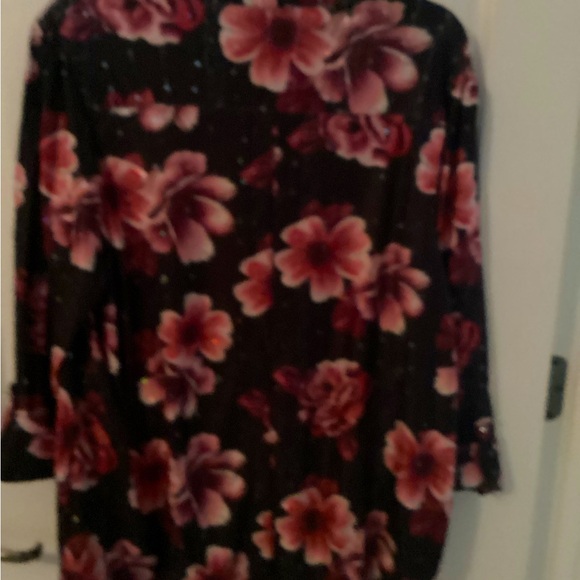 Ava & Grace Floral with bling pullover top Size 1X NWT - Picture 2 of 2